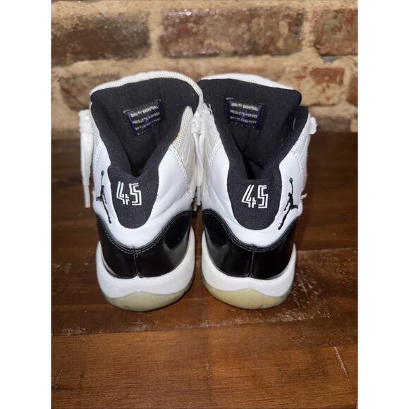 Jordan 11 black/white concord size youth 4Y high top EUC - Picture 6 of 8